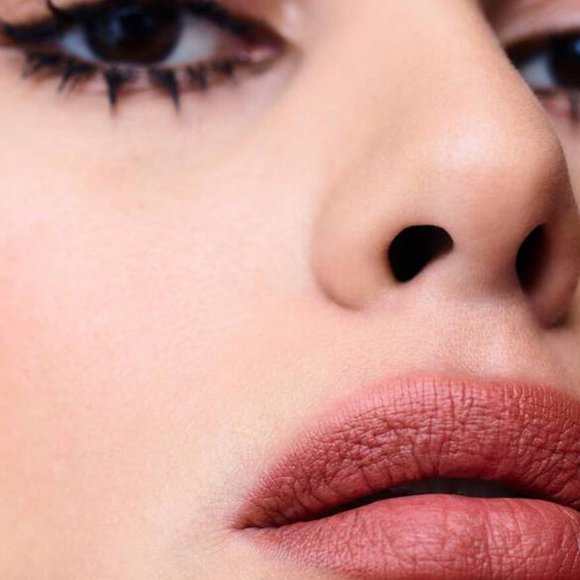 SALE - BNIB❤️NEW VALENTINO #107A ODE TO NATURAL Rosso Refillable Lipstick ✨NIB - Picture 15 of 15